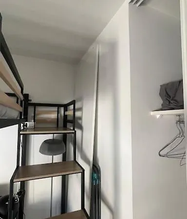Beau Spacieux Et Calme Dans De Standing Apartment